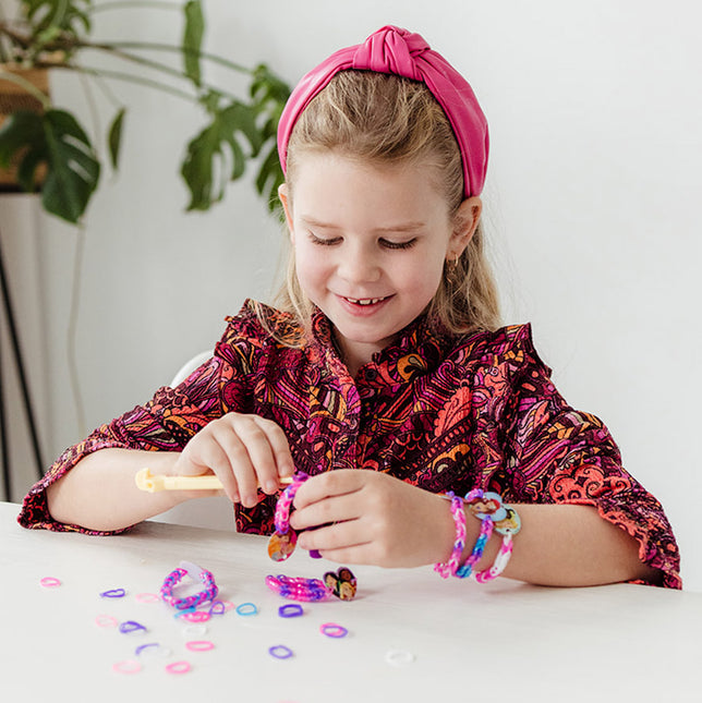 Fabrication de bracelets Disney Princesse avec des élastiques Loom