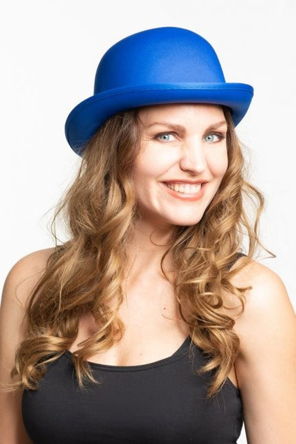 Chapeau melon bleu en satin