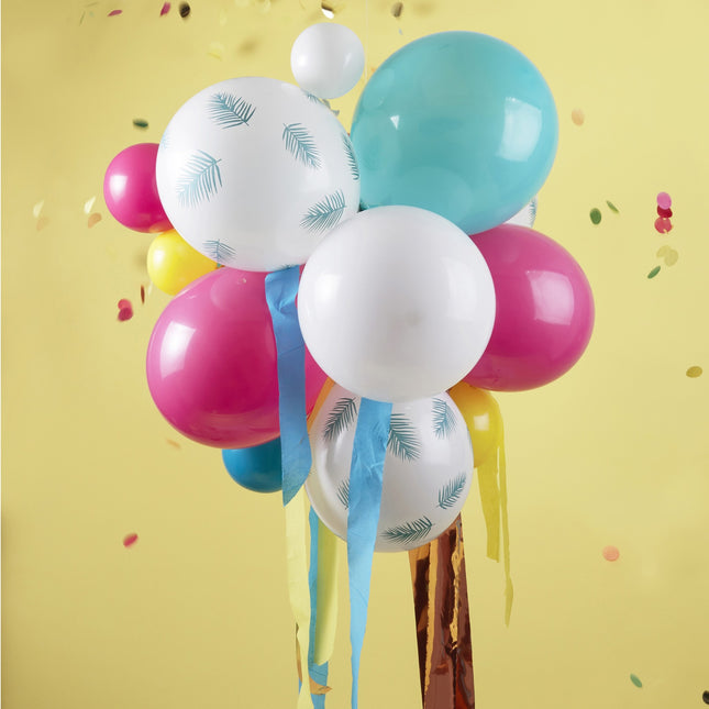 Ensemble de ballons avec feuilles