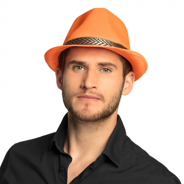 Chapeau orange fluo