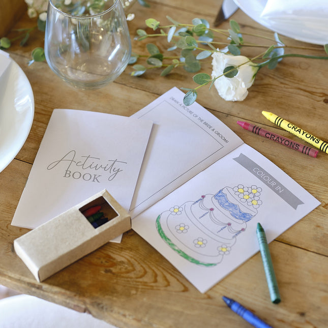 Livre de coloriage de mariage enfant