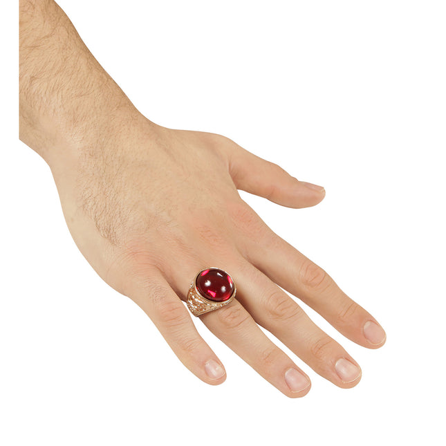 Bague en or avec pierre rouge