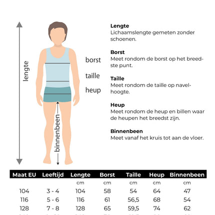 Garçon en costume de méchant