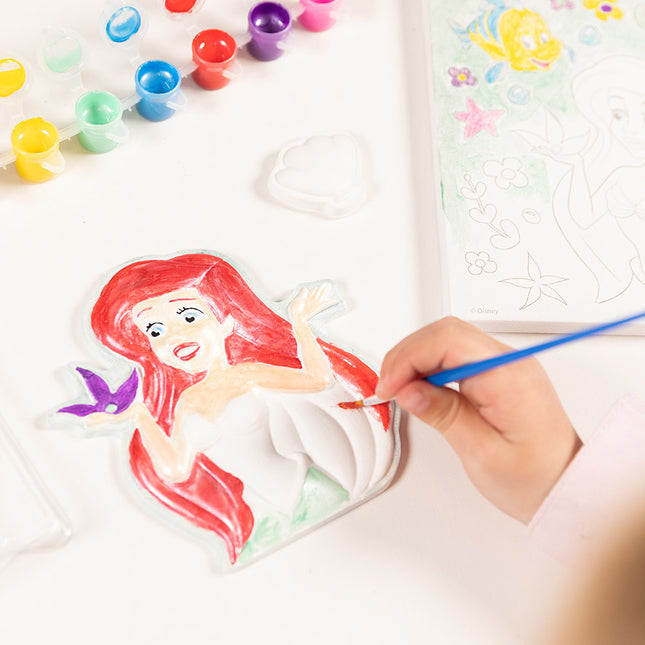 Disney Princesses Peintre en train de faire