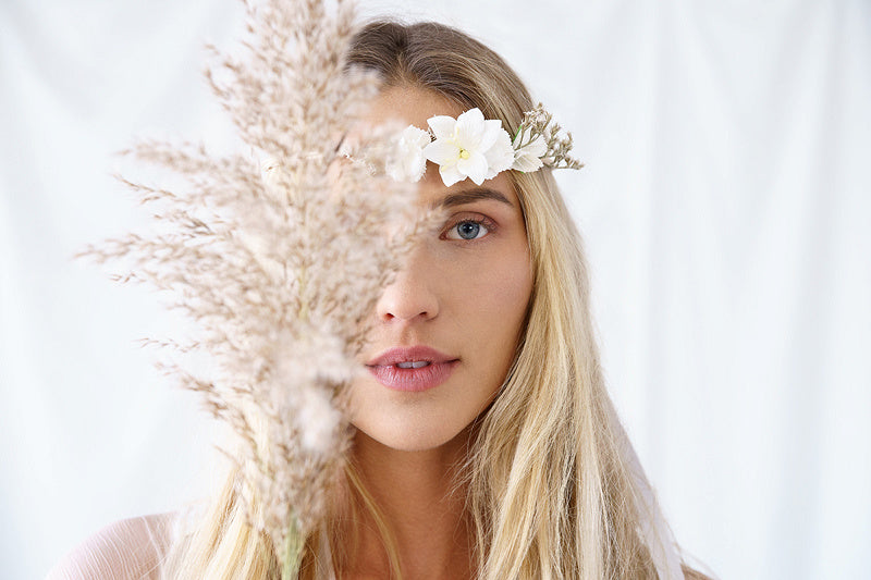 Bandeau à fleurs noeud blanc