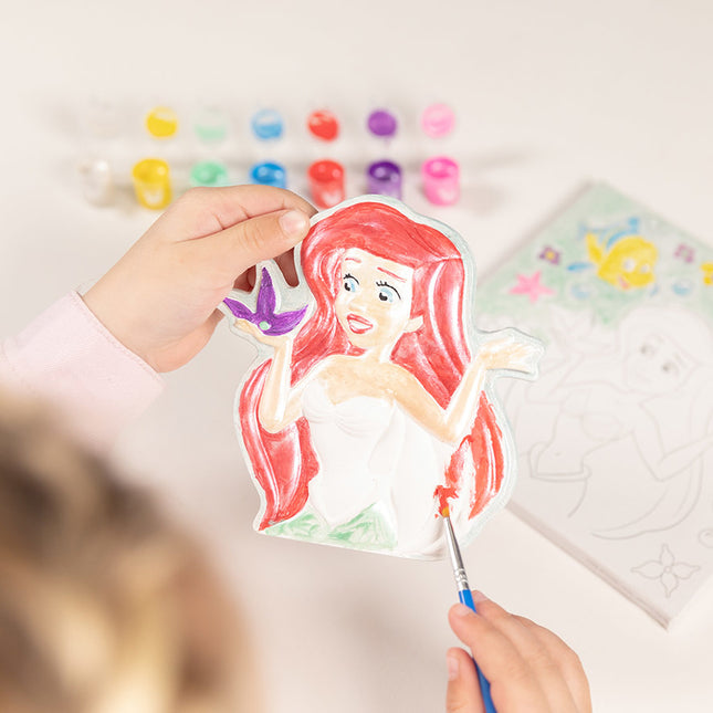 Disney Princesses Peintre en train de faire