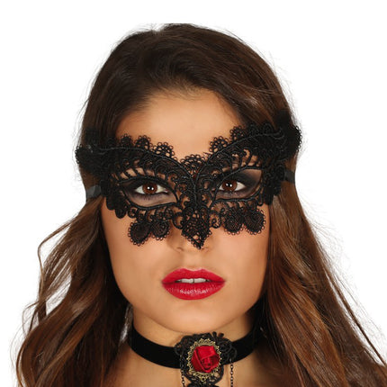 Masque brodé noir